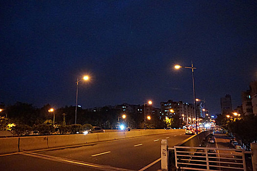 夜之江堤