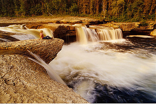 瀑布,加拿大西北地区