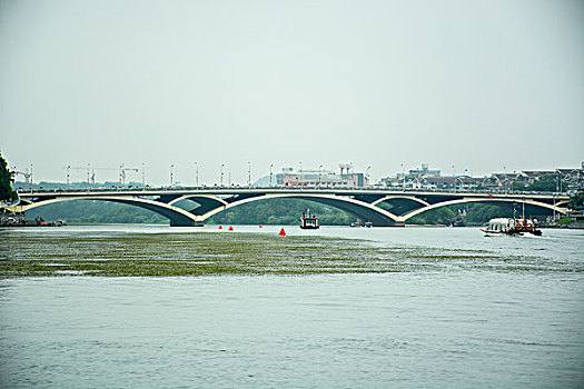 漓江上的解放桥