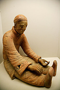 西安秦兵马俑博物馆内展示的非常精美的秦代兵马俑