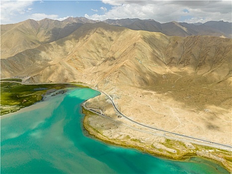 航拍新疆喀拉库勒湖