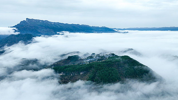 重庆酉阳,平流雾漫美乡村