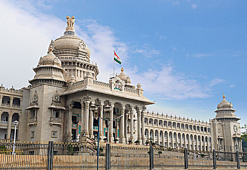 仰视,政府建筑,班加罗尔,印度