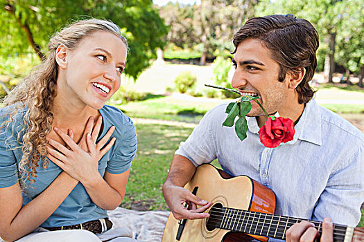 男人,玫瑰,嘴,演奏,吉他,女朋友