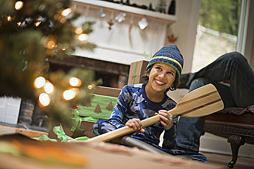 男孩,圣诞树,打开,礼物,木质,桨