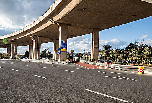 机场高速公路