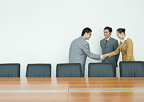 商务合作,握手,会议室