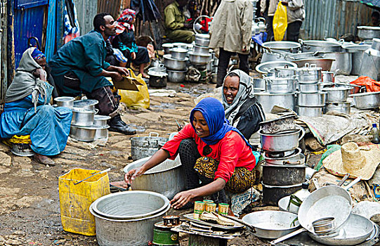 亚的斯亚贝巴,埃塞俄比亚,市场,城市,再循环,销售,金属,罐