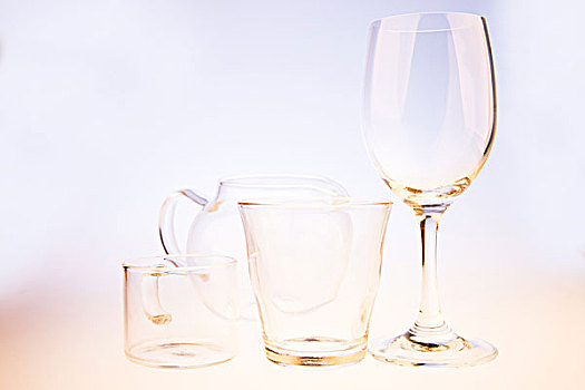 玻璃杯子,水