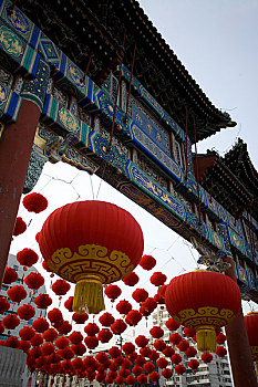 北京春节庙会上的红灯笼