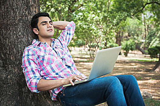 男人,笔记本电脑,公园,白日梦,新德里,德里,印度
