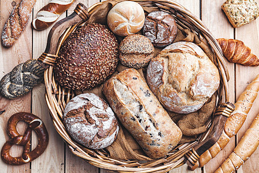 篮子,满,美味,新鲜,面包,木质背景