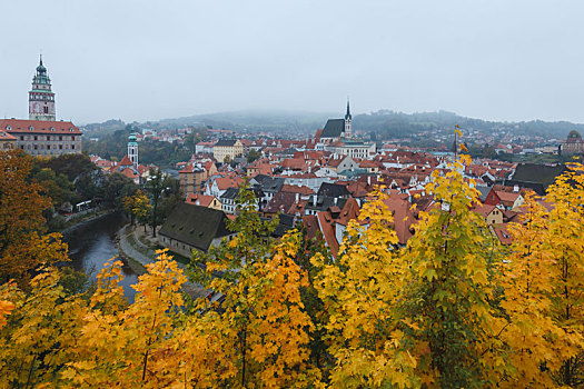 捷克克鲁姆洛夫小镇秋季风景