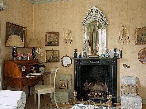 特写,传统,黄色,卧室,壁炉,文字,橱柜,椅子,威尼斯,镜子,壁炉架