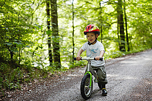 幼儿,男孩,骑,自行车