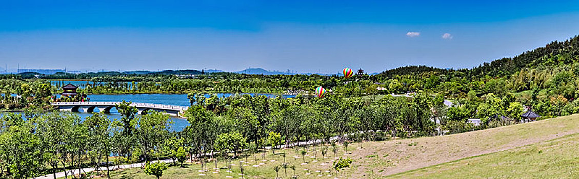 江苏省南京市银杏湖公园山谷湖滨外滩自然景观