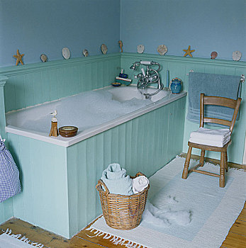 现代,浴室,木地板,木质,小,椅子,柳条篮,浴缸,泡沫浴