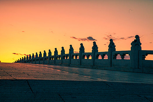 夕阳映桥