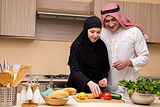 年轻,阿拉伯,家庭,厨房