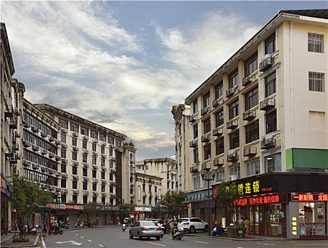 福建永春县城商业街的街景