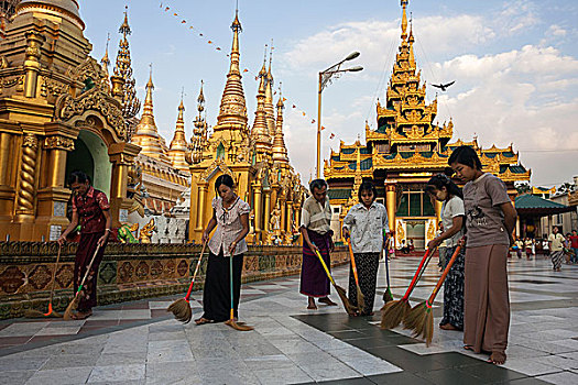 女人,打扫,地面,场所,大金塔,仰光,缅甸,亚洲