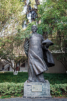 林则徐塑像,拍摄于南京