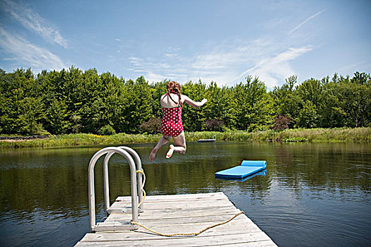女孩,跳跃,水塘