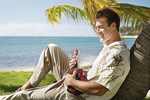 夏威夷,瓦胡岛,男青年,旧式,衬衫,草帽,放松,拿着,夏威夷四弦琴