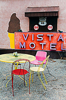 空椅子,桌子,正面,汽车旅馆,雪,帽,66号公路,亚利桑那,美国