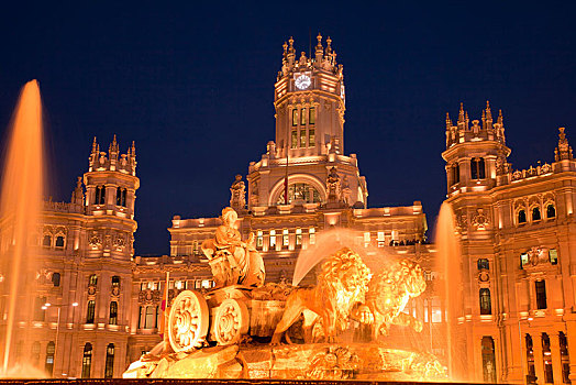 光亮,西贝里斯广场喷泉,正面,邮局,马德里,西班牙,欧洲