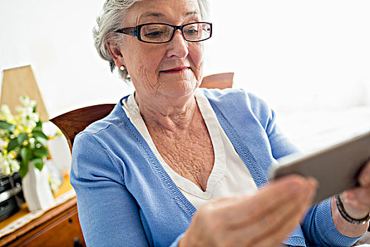 老年,女人,智能手机,老年之家
