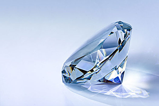 一颗美丽华贵的钻石