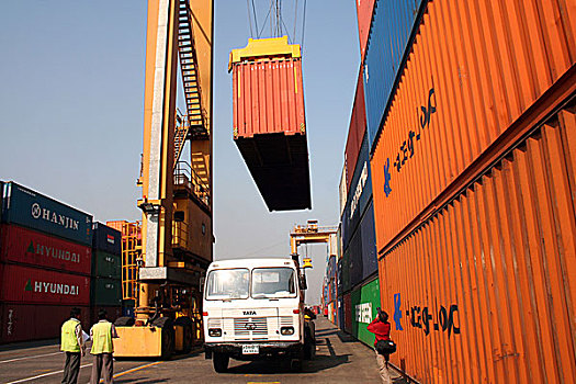船坞,工人,货箱,海港,右边,堤岸,河,航海,英里,海岸线,湾,孟加拉,一个,两个,海洋,港口,出口贸易