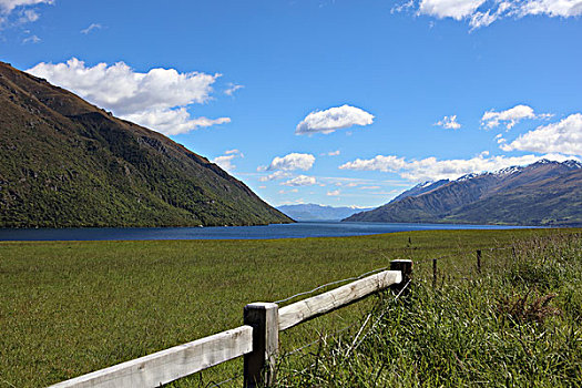 湖畔美景