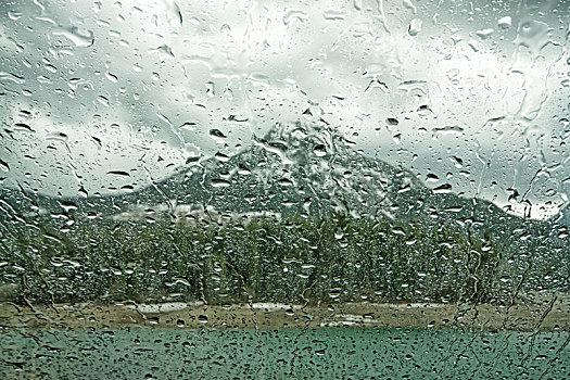 山,雨,挡风玻璃