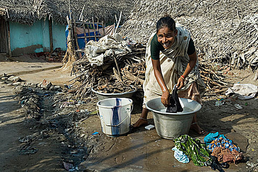 女人,洗,衣服,普通,海滩,泰米尔纳德邦,印度,八月,2007年