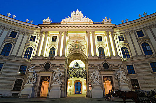 黃昏,米歇尔广场,霍夫堡皇宫,维也纳,奥地利,欧洲