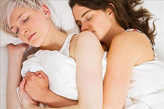 女同性恋伴侣,睡觉