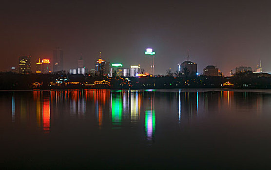 济南大明湖夜景