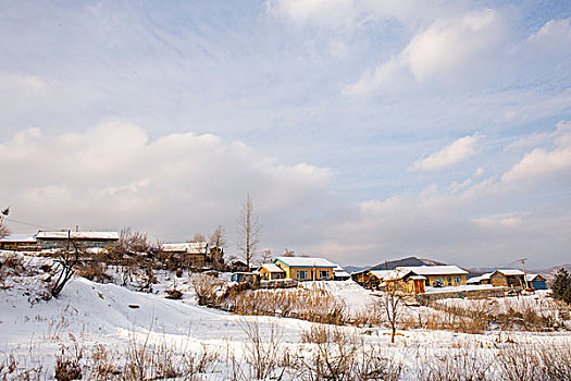 松岭雪村