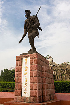 雕塑抗日战士