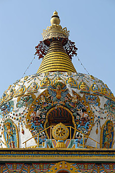 西藏寺庙的塔
