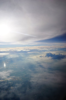 台风烟花带来长岛上空日晕上海航空fm9179