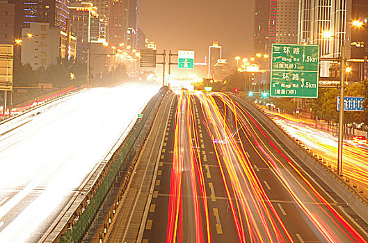 建国路夜景