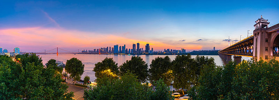 武汉,夏日,城市天际线,夜景,风光