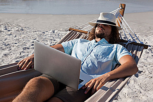 男人,笔记本电脑,放松,吊床,海滩