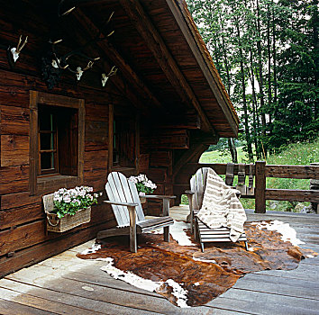 木质,梯田,一个,木房子,一对,老,花园椅,地毯