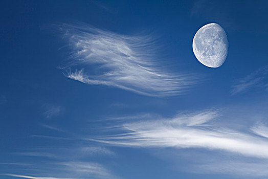 卷云,月亮