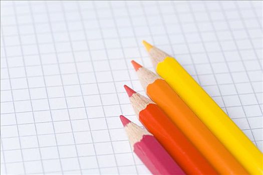 彩色铅笔,排列