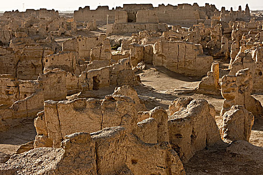 交河故城,世界上最大最古老,保存最完整的生土建筑城市,新疆吐鲁番